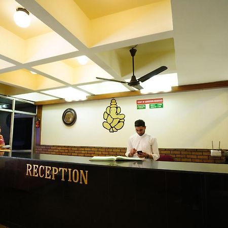 Hotel Gaurab Near Paltan Bazaar Дехрадун Екстериор снимка