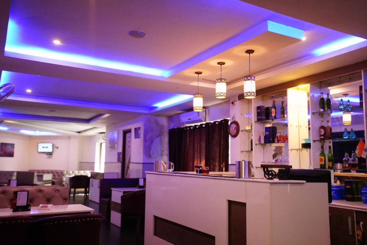 Hotel Gaurab Near Paltan Bazaar Дехрадун Екстериор снимка