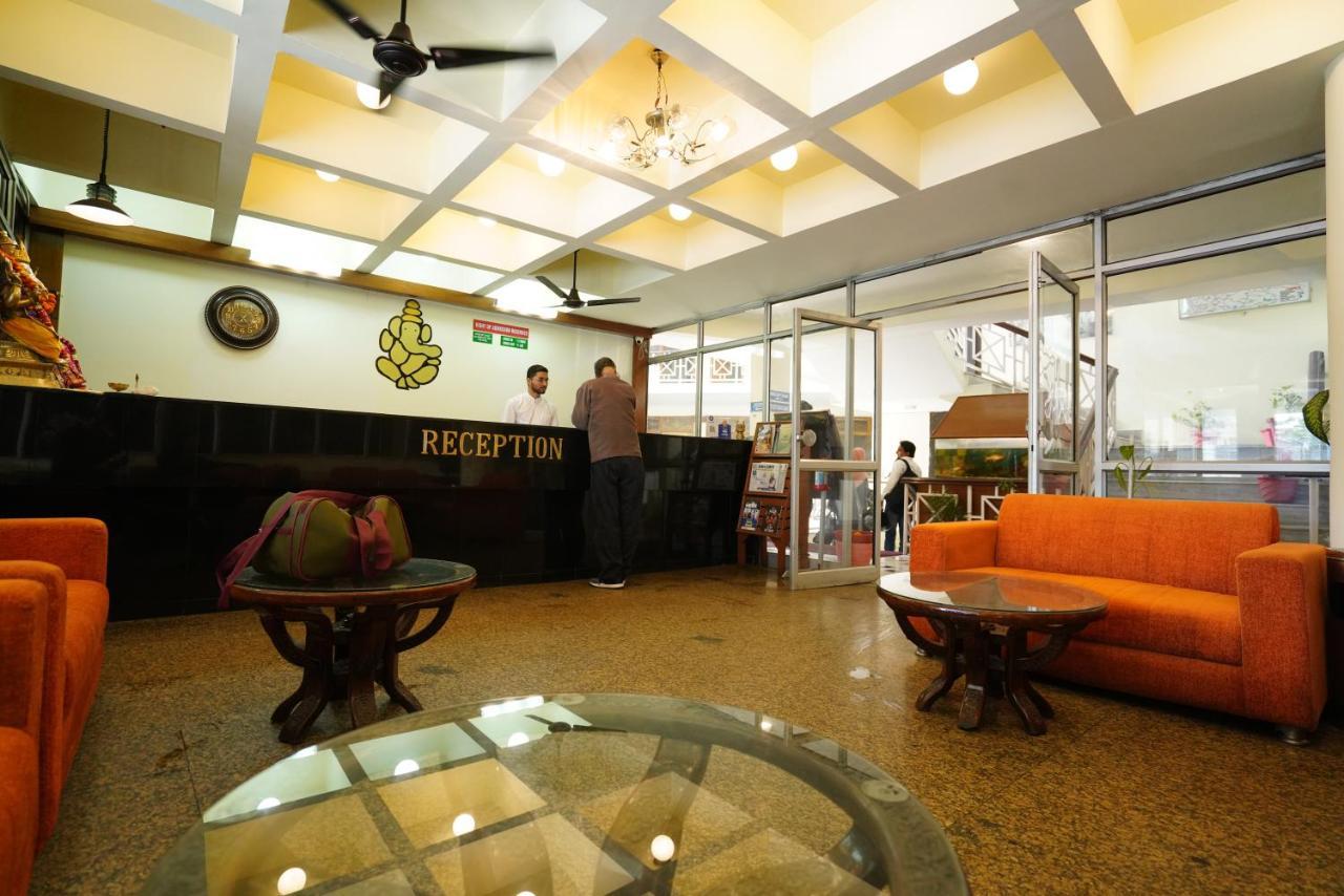 Hotel Gaurab Near Paltan Bazaar Дехрадун Екстериор снимка